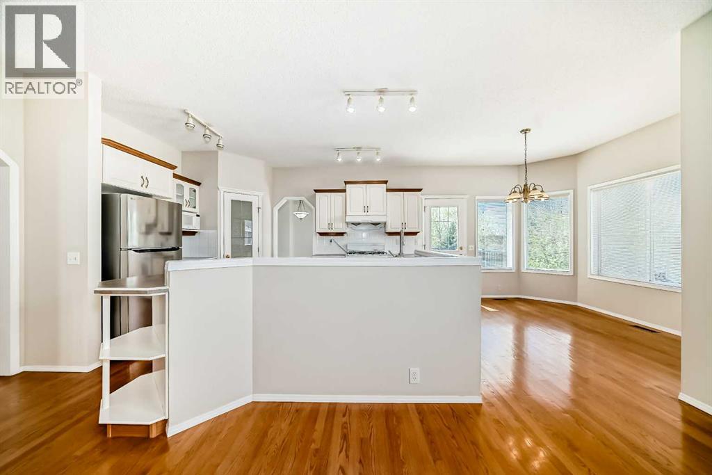 68 Scenic View Close NW, Calgary, Alberta  T3L 1Z7 - Photo 15 - A2312268