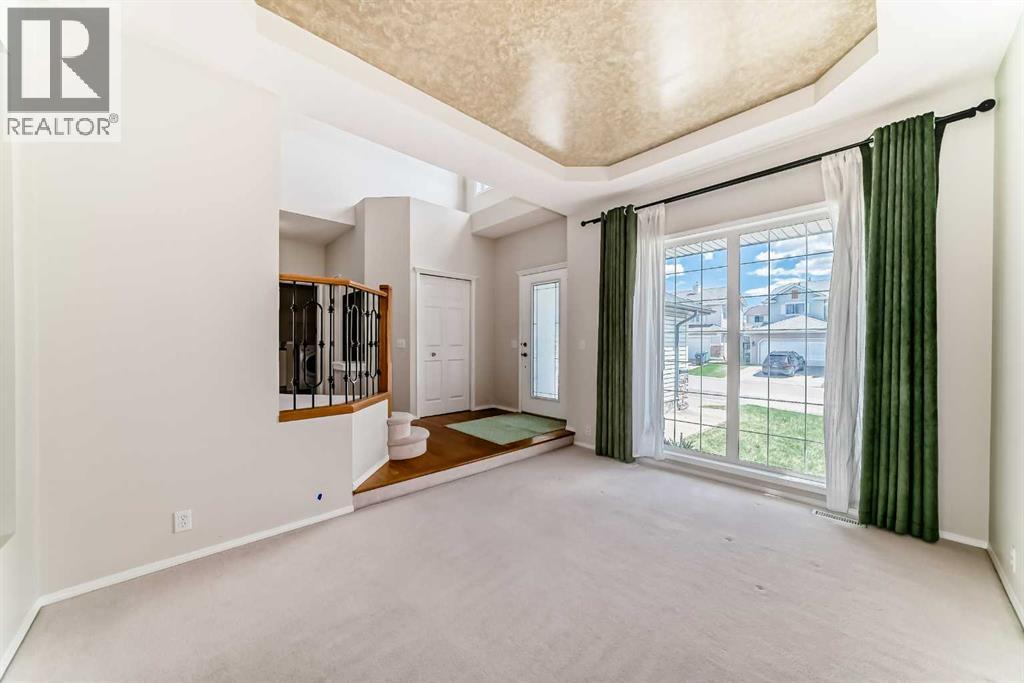 68 Scenic View Close NW, Calgary, Alberta  T3L 1Z7 - Photo 6 - A2312268