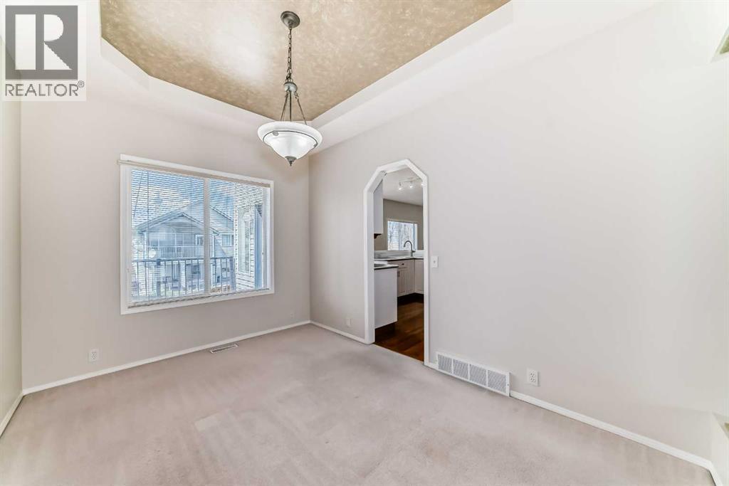 68 Scenic View Close NW, Calgary, Alberta  T3L 1Z7 - Photo 7 - A2312268