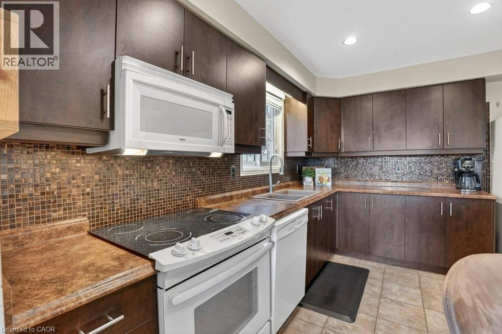 222 Grey Fox Drive, Kitchener, Ontario  N2E 3N4 - Photo 8 - 40831475