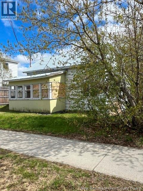 62 Duncan Street, Campbellton, New Brunswick  E3N 2K9 - Photo 1 - NB139973
