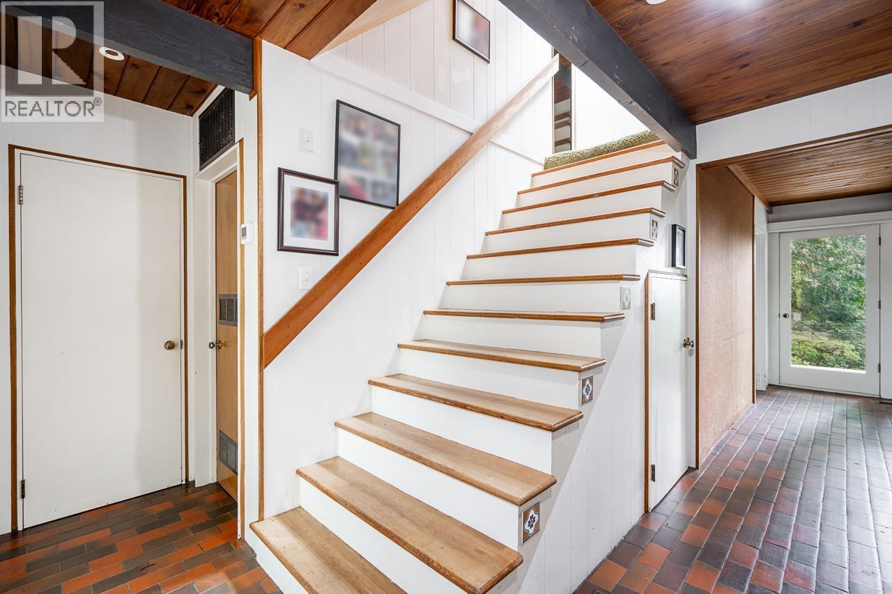 173 W Osborne Road, North Vancouver, British Columbia  V7N 2P9 - Photo 11 - R3126775