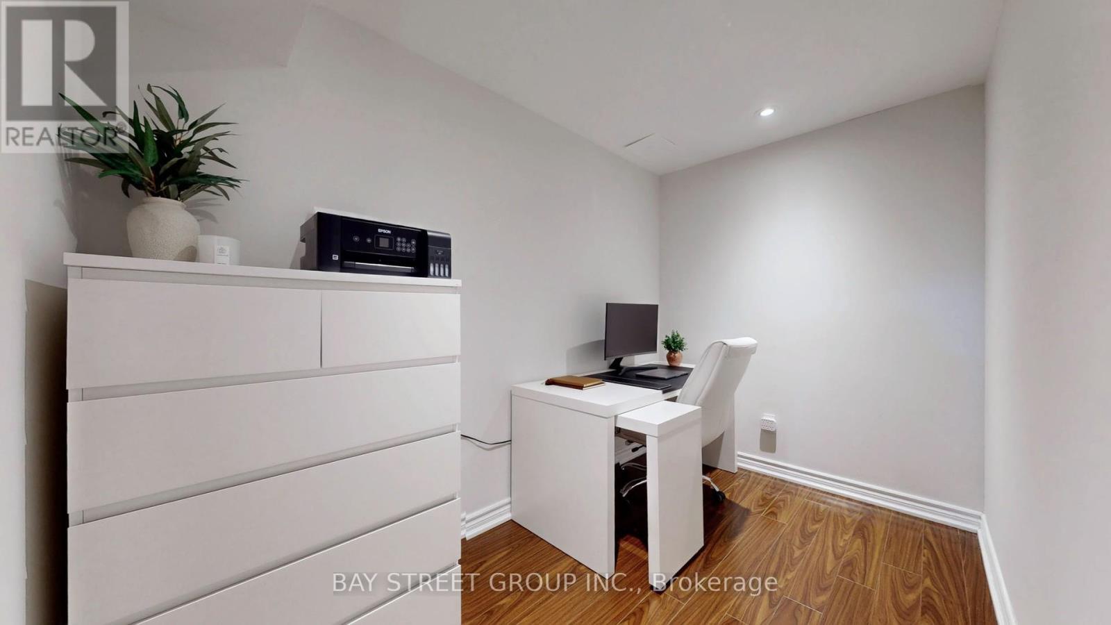 216 Emick Drive, Hamilton, Ontario L9K 0E1 - Photo 32 - X12893364