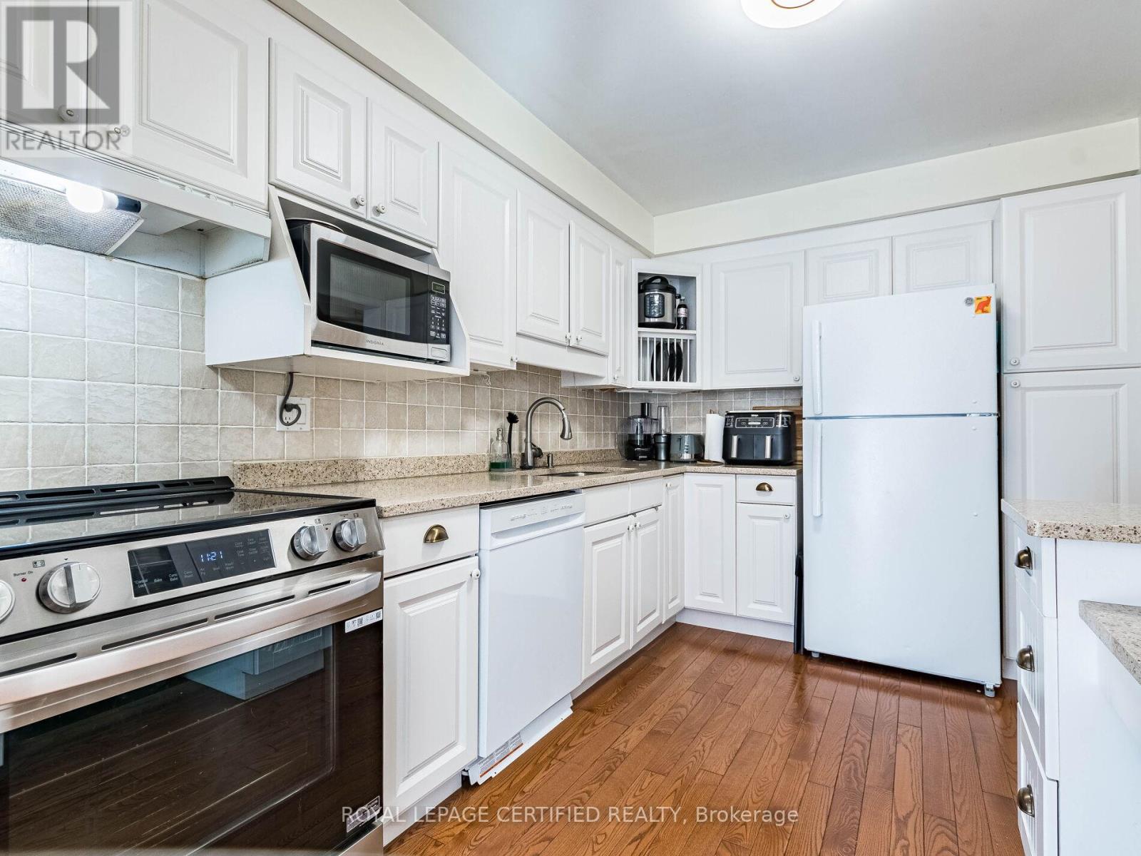 7 - 255 Mount Albion Road, Hamilton, Ontario  L8K 6P7 - Photo 4 - X12999936