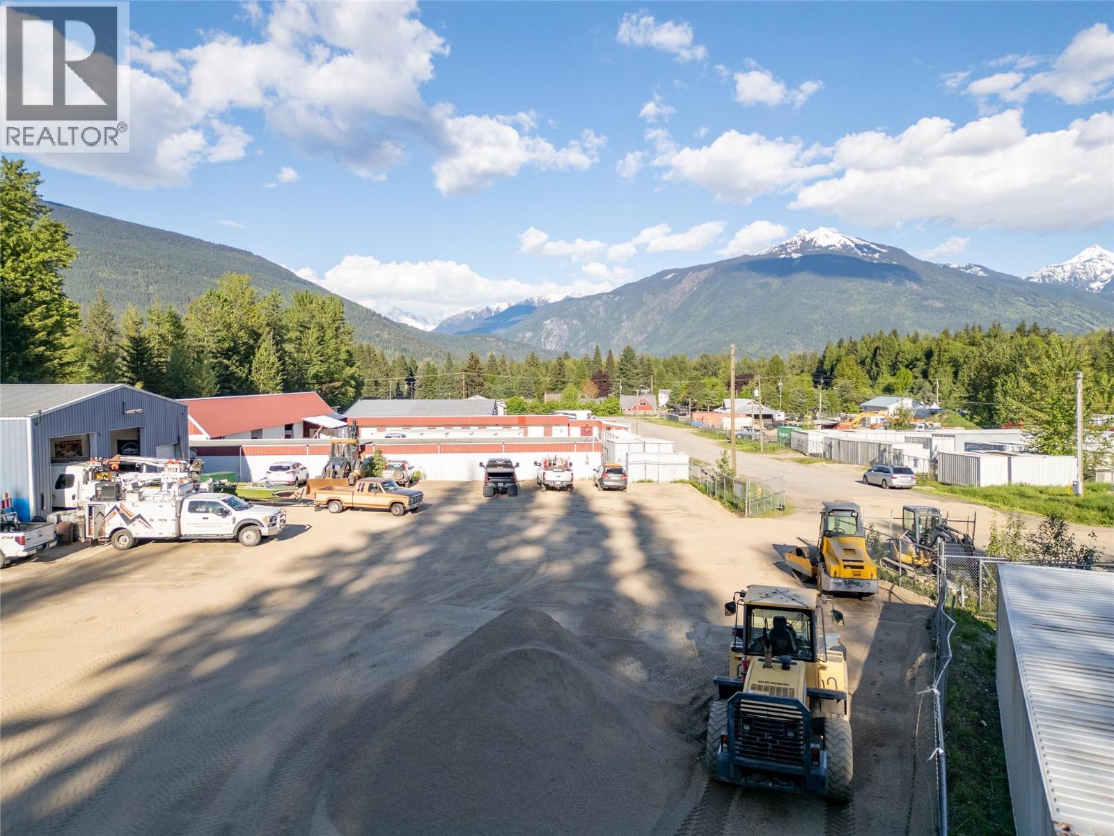 2440 Boulder Road, Revelstoke, British Columbia  v0e 2s0 - Photo 5 - 10386449
