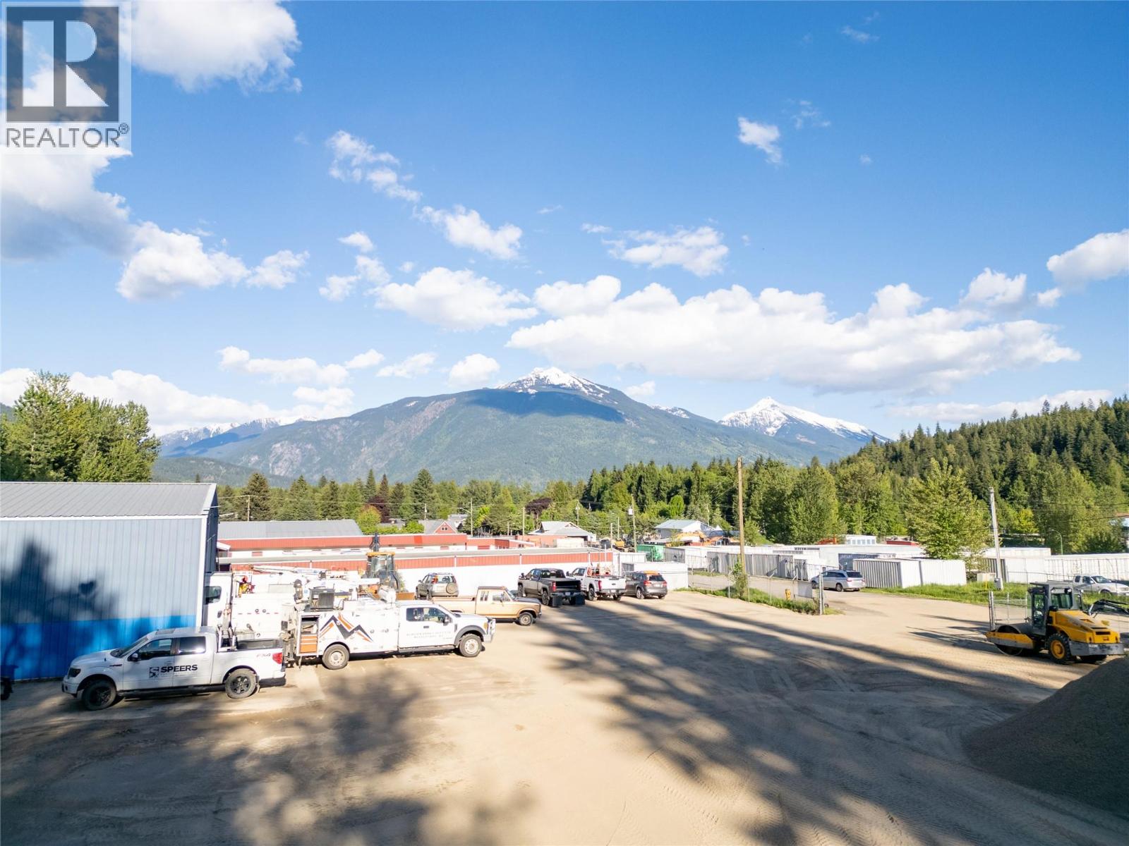 2440 Boulder Road, Revelstoke, British Columbia  v0e 2s0 - Photo 4 - 10386449