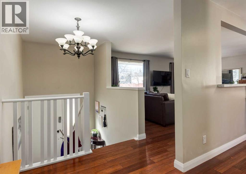 10012 Oakfield Drive SW, Calgary, Alberta  T2V 4B4 - Photo 6 - A2309361