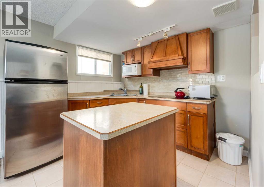 10012 Oakfield Drive SW, Calgary, Alberta  T2V 4B4 - Photo 27 - A2309361