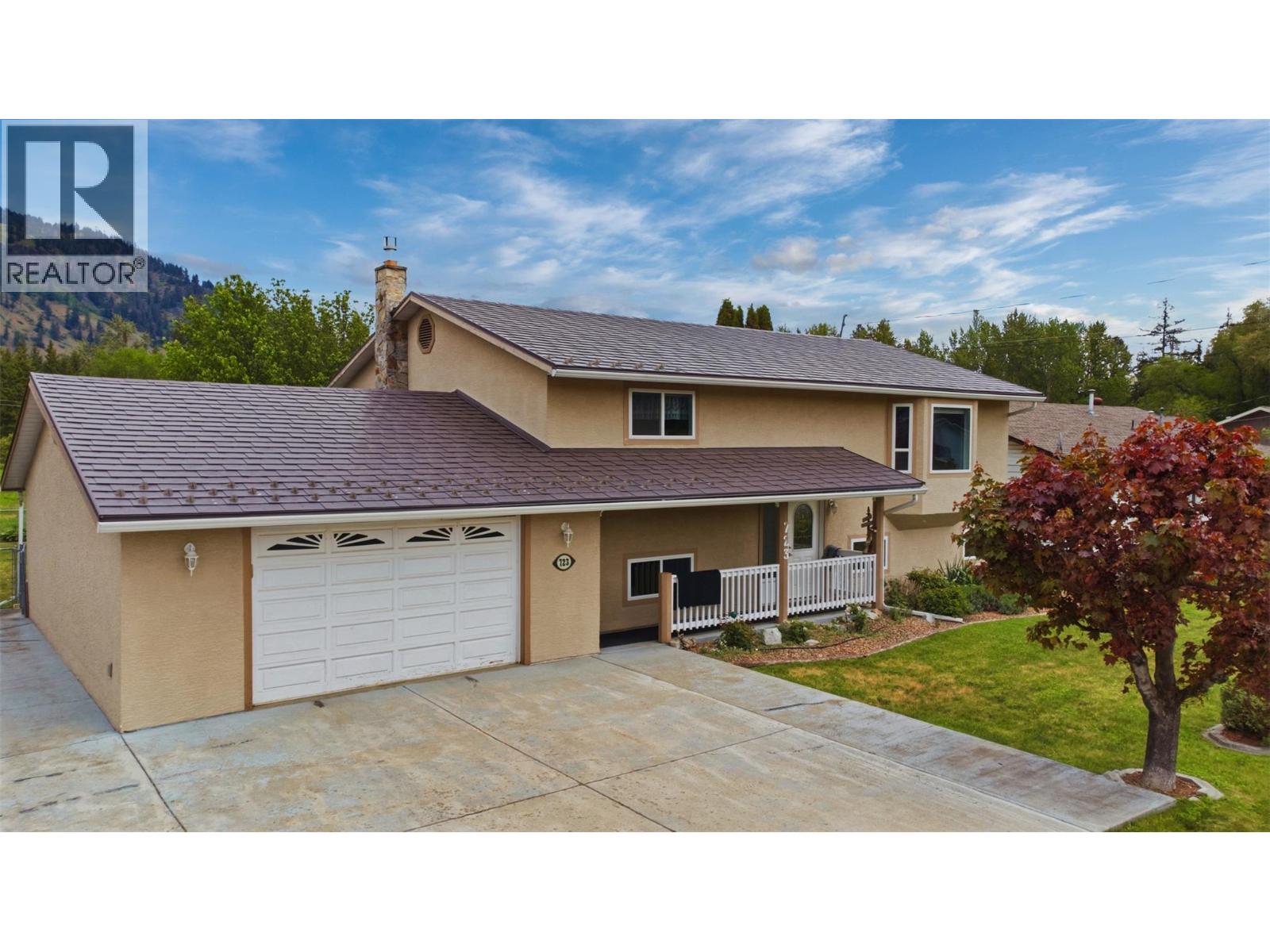 723 Eastwood Road, Lumby, British Columbia  V0E 2G7 - Photo 2 - 10388497