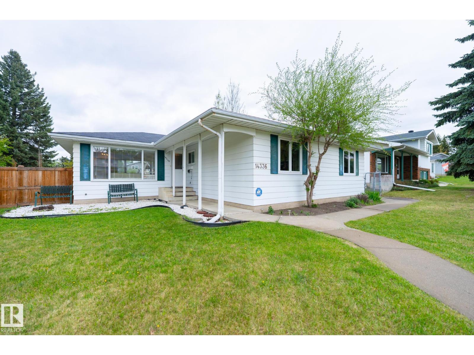 14336 58a Av Nw, Edmonton, Alberta  T6H 1E4 - Photo 3 - E4489353
