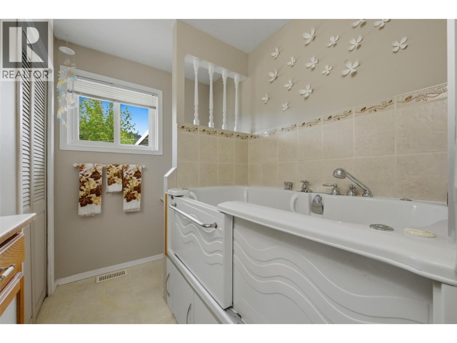 723 Eastwood Road, Lumby, British Columbia  V0E 2G7 - Photo 24 - 10388497