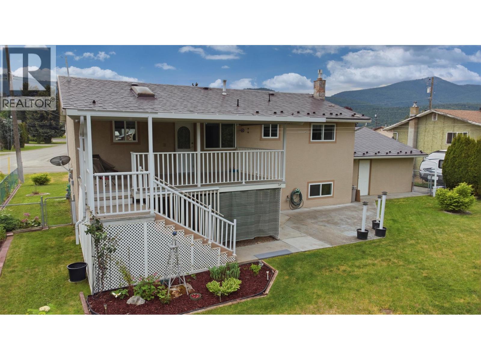 723 Eastwood Road, Lumby, British Columbia  V0E 2G7 - Photo 8 - 10388497