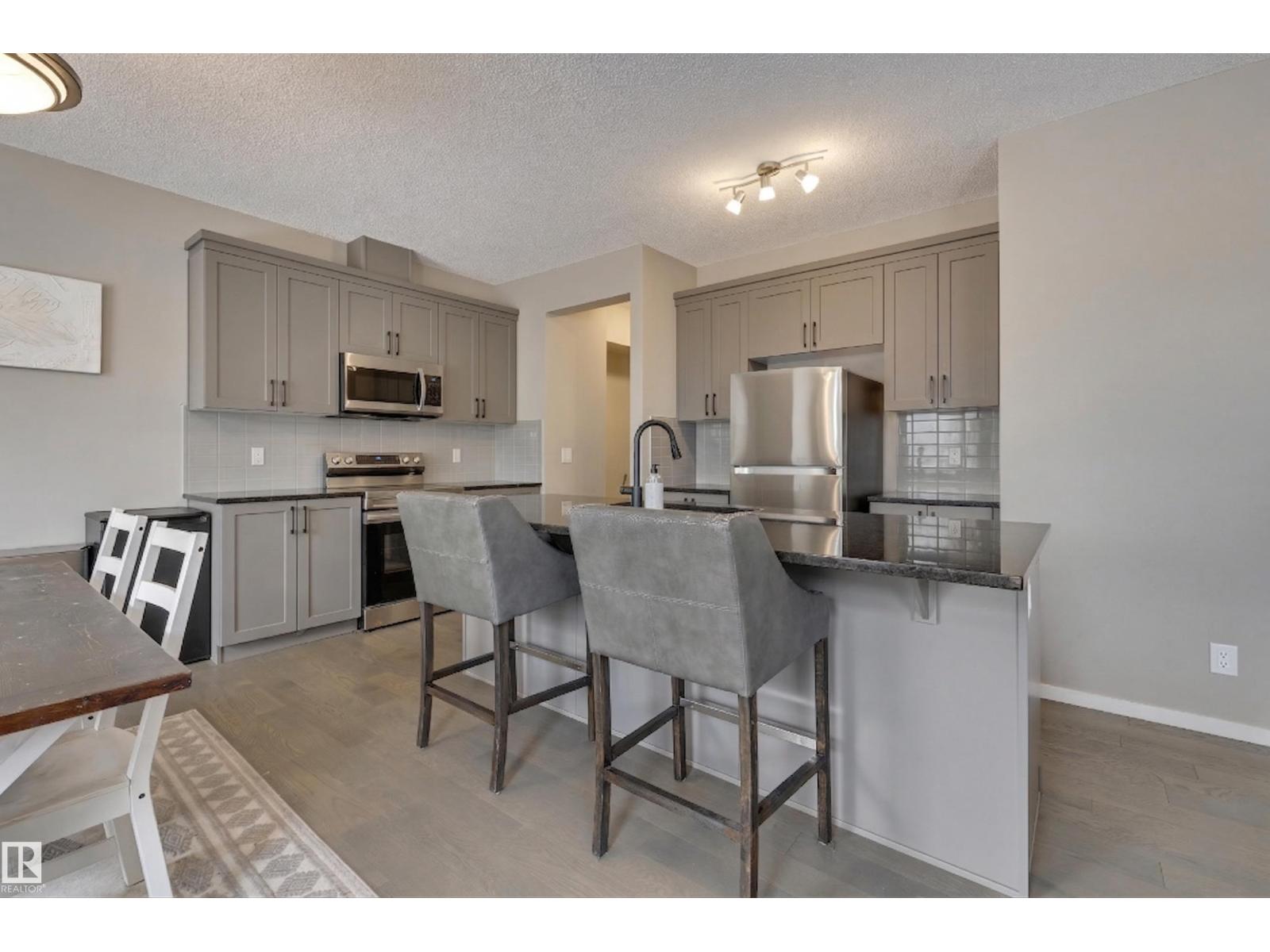 2031 207 St NW, Edmonton, Alberta  T6M 1R7 - Photo 6 - E4472218
