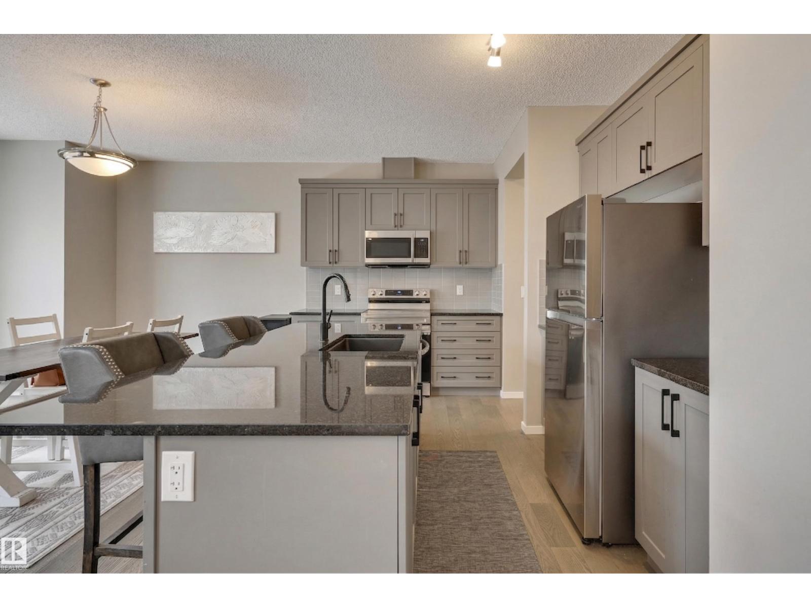 2031 207 St NW, Edmonton, Alberta  T6M 1R7 - Photo 7 - E4472218