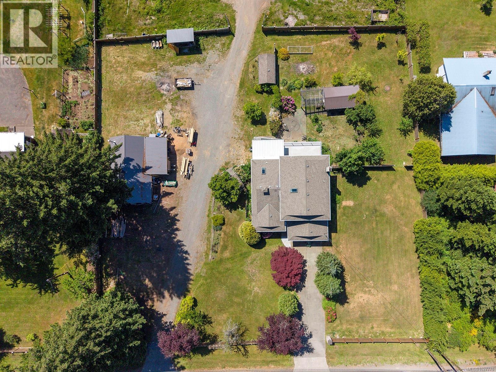 2099 Idiens Way, Comox, British Columbia  V9M 3Y9 - Photo 5 - 1027775