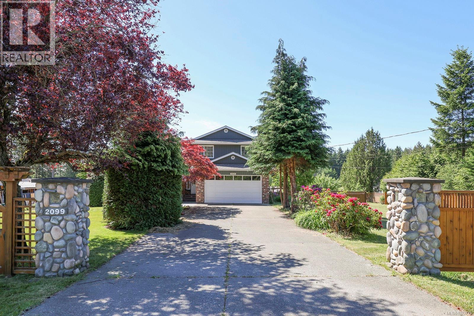 2099 Idiens Way, Comox, British Columbia  V9M 3Y9 - Photo 2 - 1027775