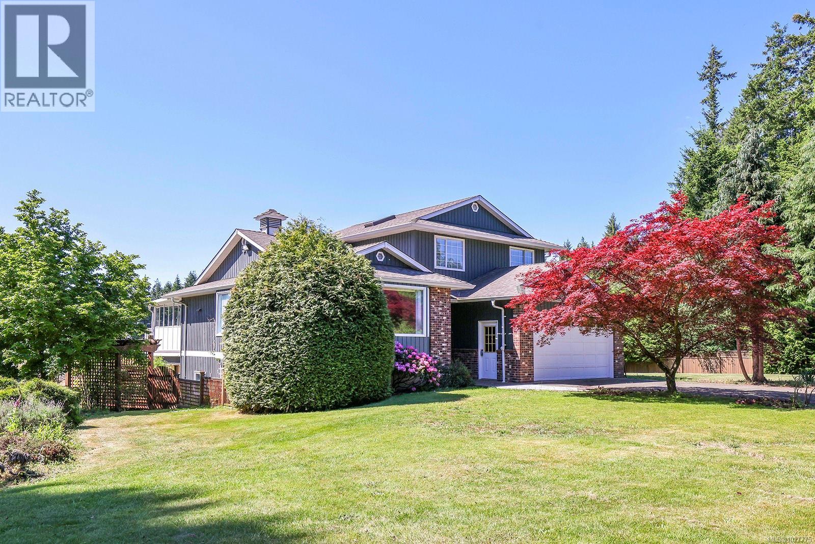 2099 Idiens Way, Comox, British Columbia  V9M 3Y9 - Photo 1 - 1027775