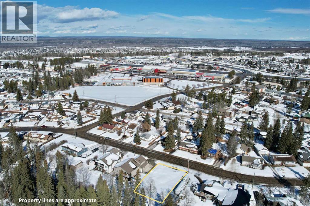 47 Beaver Drive, Whitecourt, Alberta  T7S 1G5 - Photo 4 - A2294412
