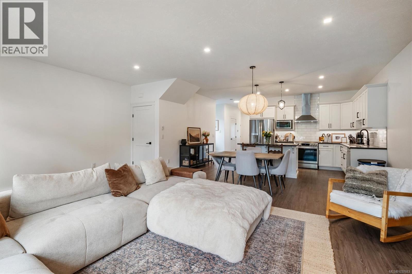 B 240 Woods Ave, Courtenay, British Columbia  V9N 3Y8 - Photo 13 - 1037663