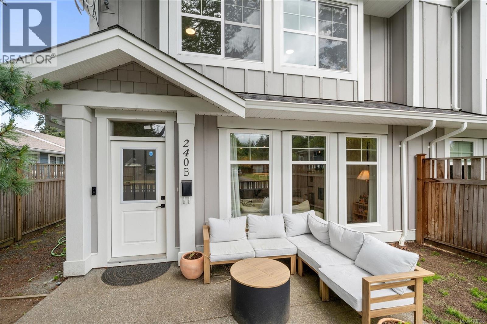 B 240 Woods Ave, Courtenay, British Columbia  V9N 3Y8 - Photo 4 - 1037663