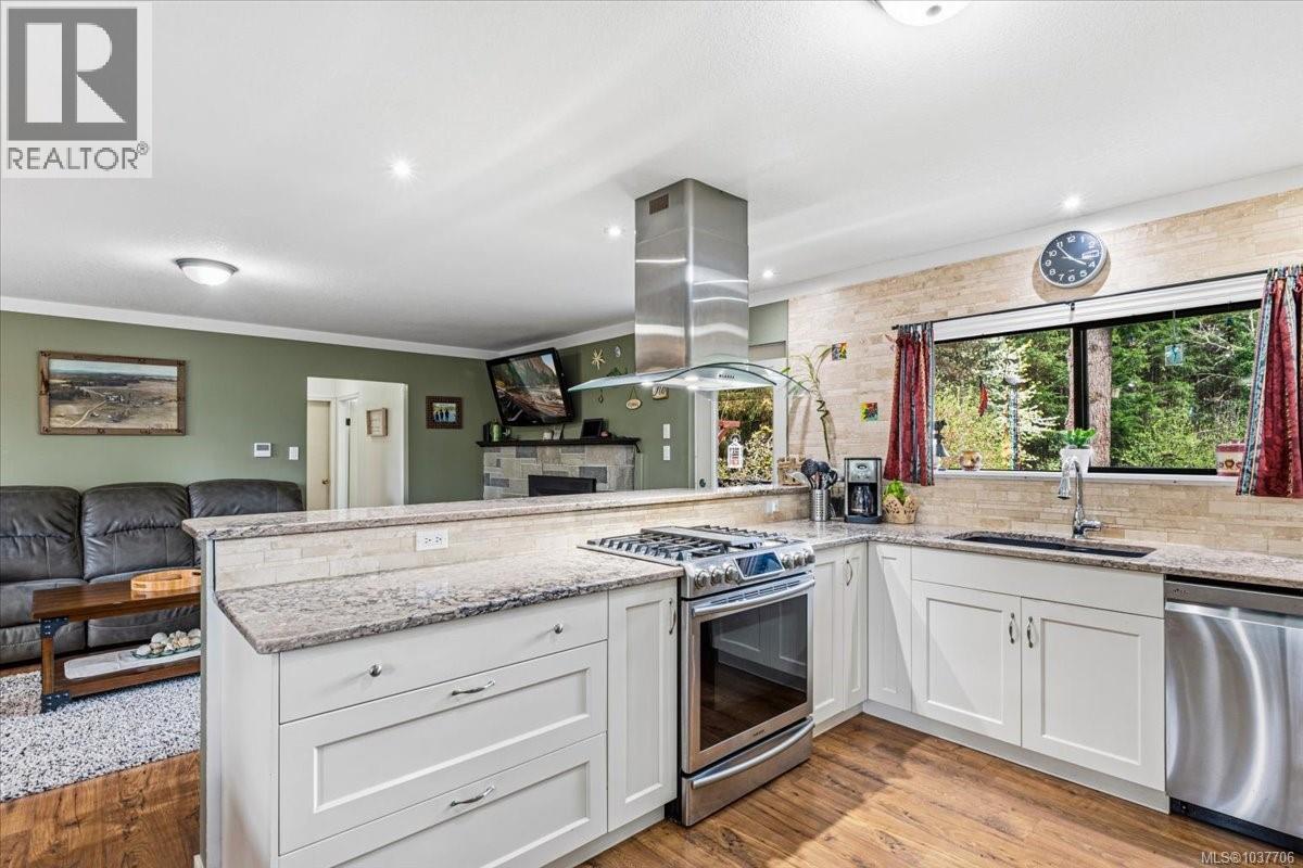 13345 Cedar Rd, Nanaimo, British Columbia   - Photo 6 - 1037706