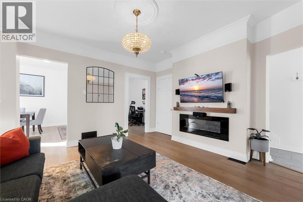 41 Elgin Street, Brantford, Ontario  N3R 1E5 - Photo 5 - 40832673