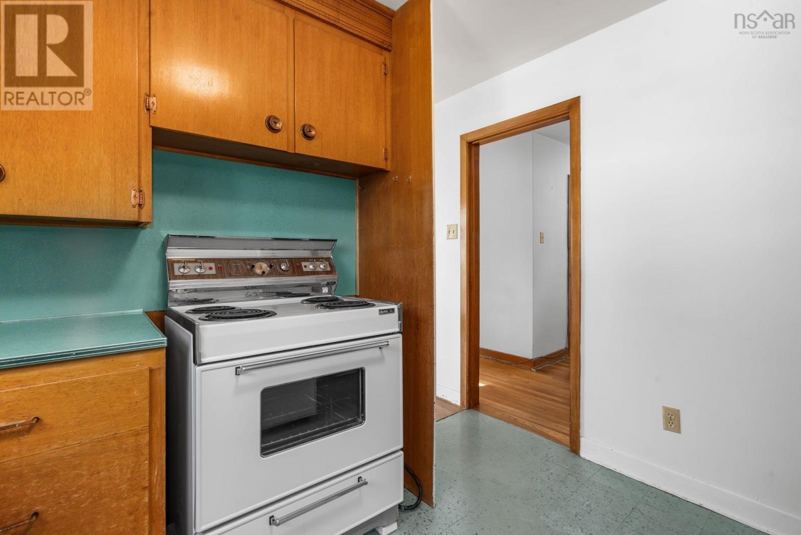 876 Bridges Street, Halifax, Nova Scotia  B3H 2Z7 - Photo 18 - 202611832