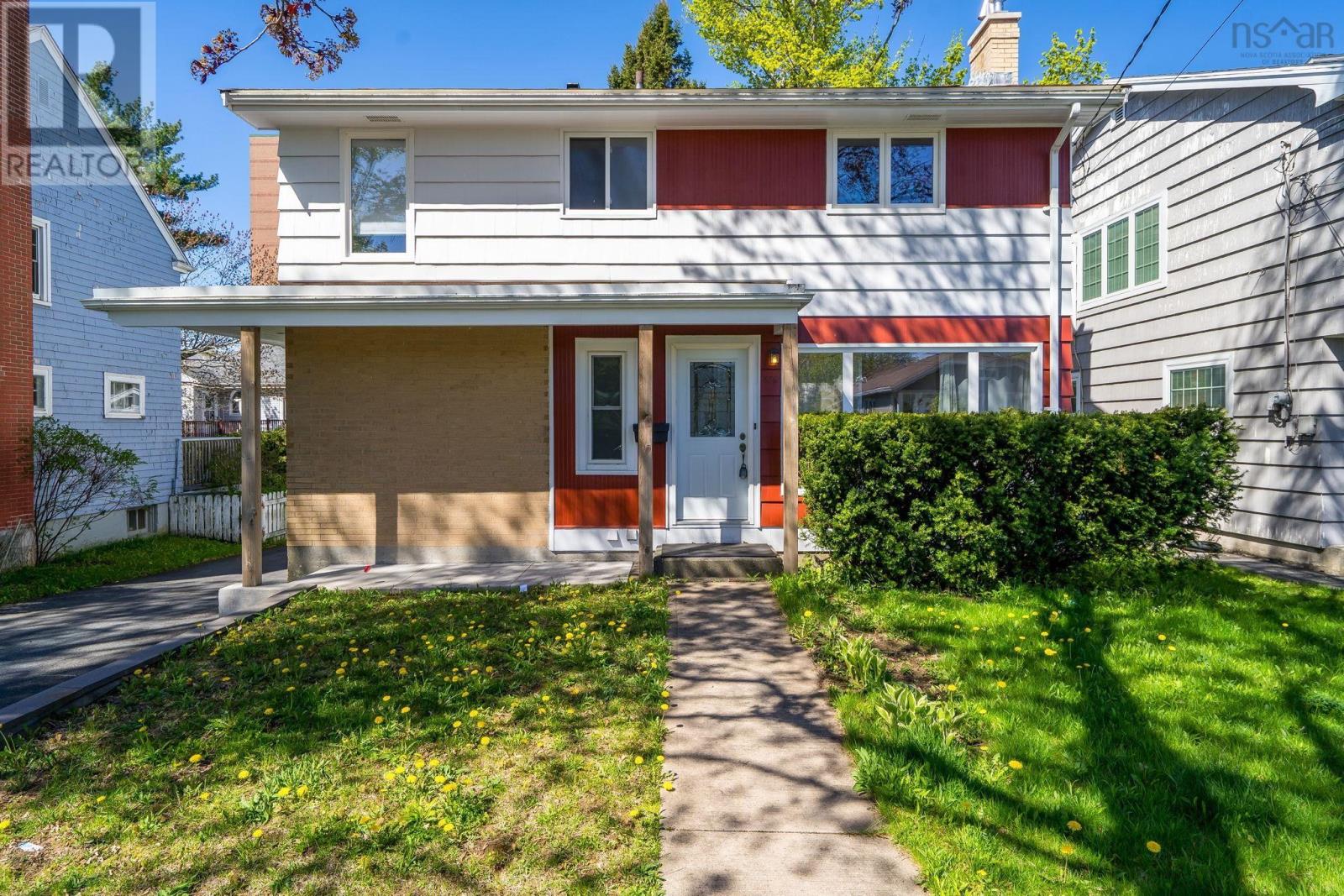 876 Bridges Street, Halifax, Nova Scotia  B3H 2Z7 - Photo 2 - 202611832