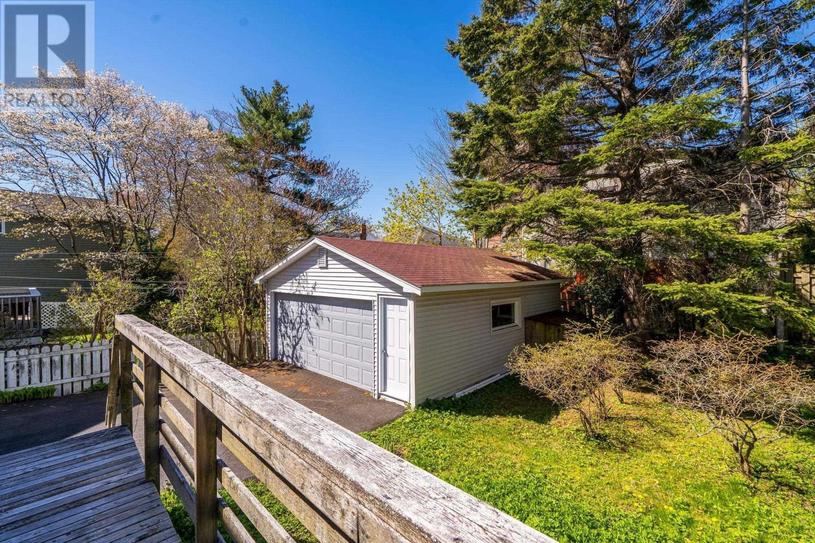 876 Bridges Street, Halifax, Nova Scotia  B3H 2Z7 - Photo 38 - 202611832