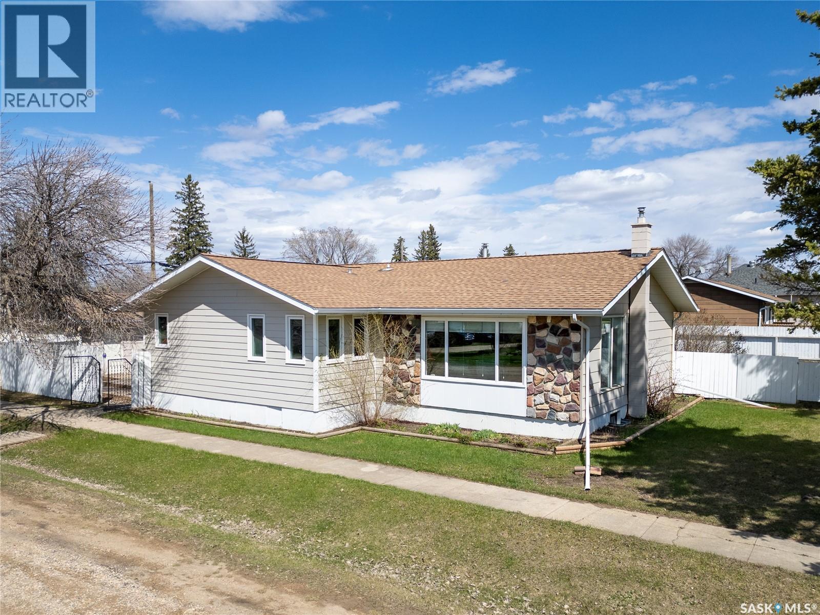 305 Stevens Avenue, Birch Hills, Saskatchewan  S0J 0G0 - Photo 1 - SK036840