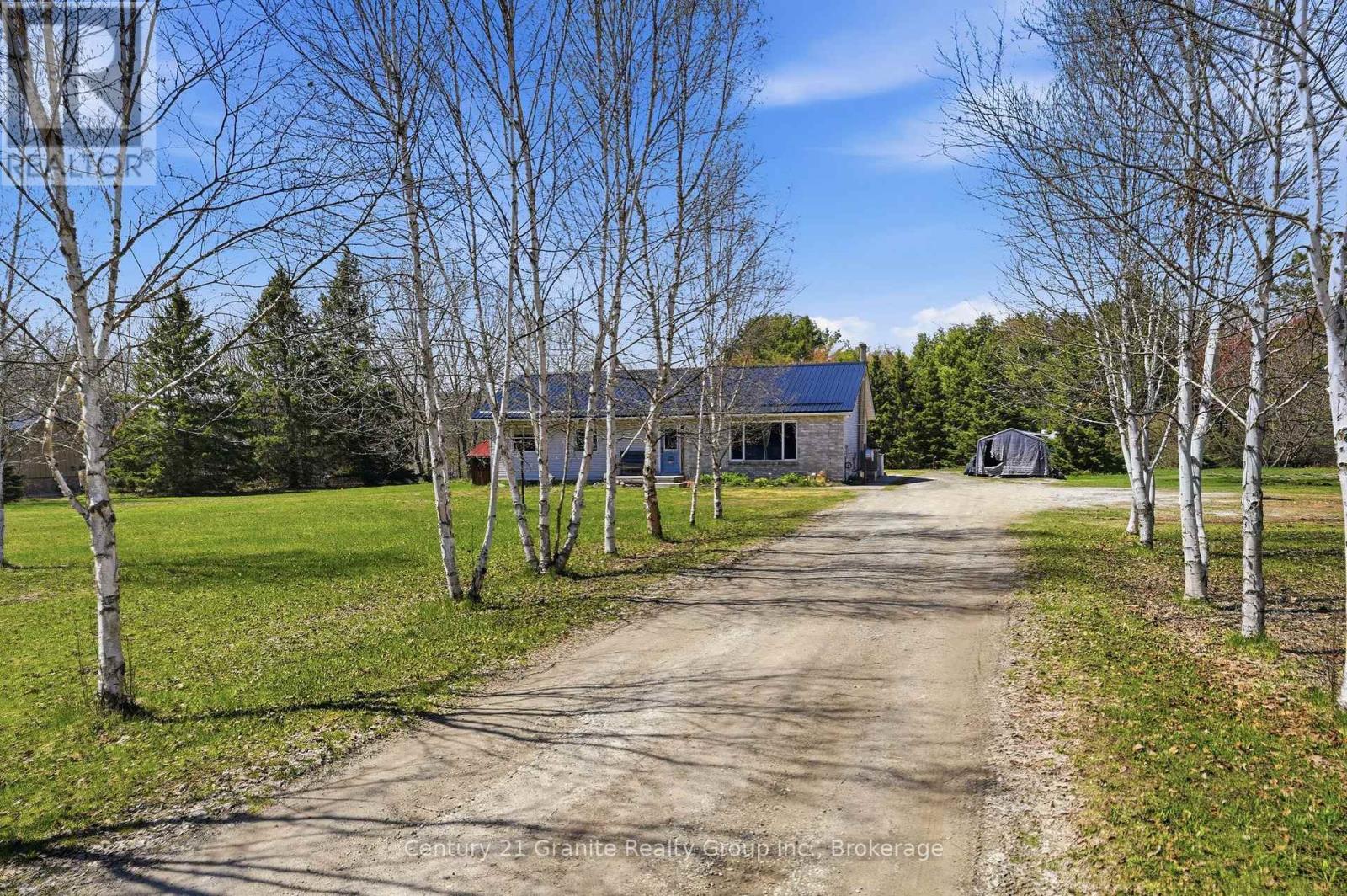 1373 Eagle Lake Road, Dysart Et Al, Ontario  K0M 1S0 - Photo 3 - X13158028