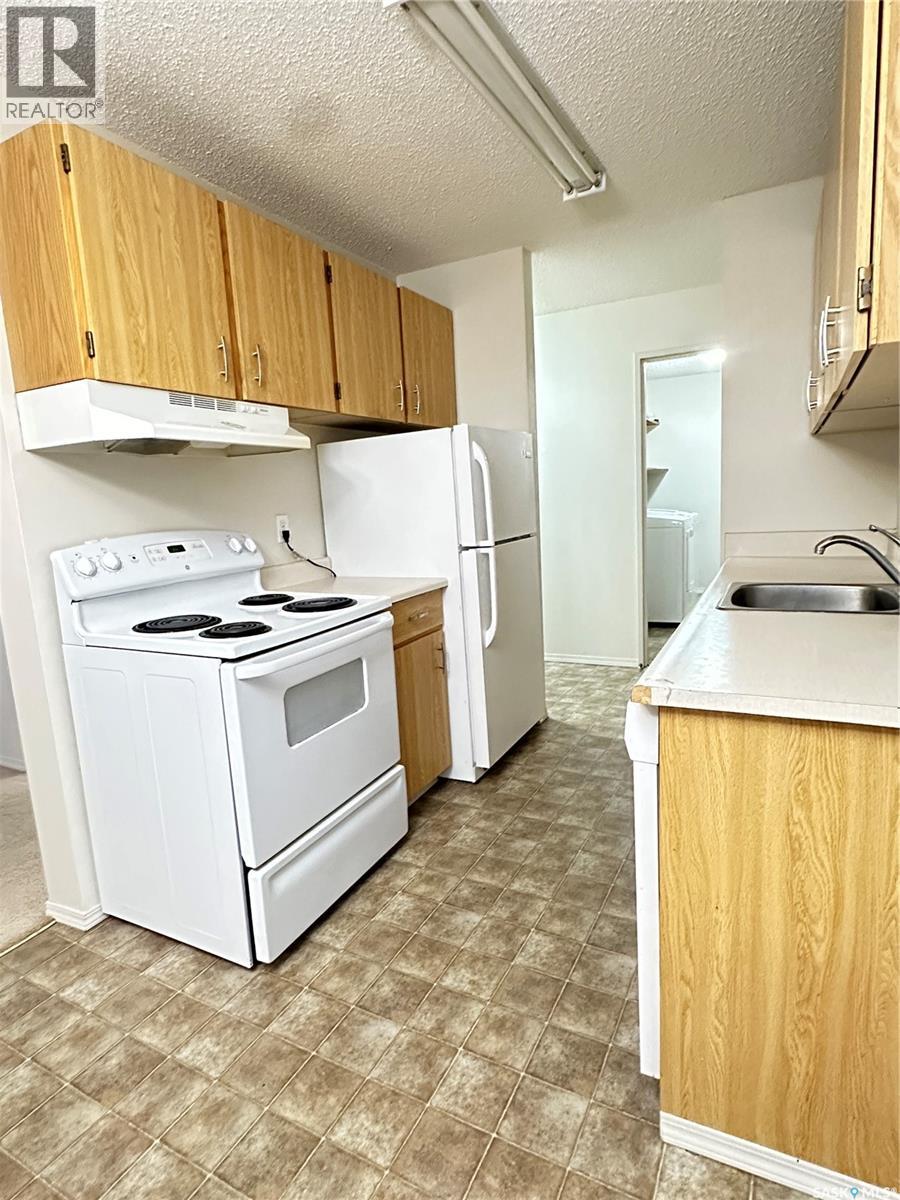 305 1110 9th Avenue Ne, Swift Current, Saskatchewan S9H 2S9 - Photo 4 - SK036790