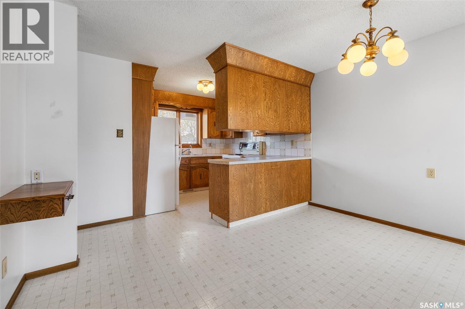 21 Merlin Crescent N, Regina, Saskatchewan  S4R 3E2 - Photo 13 - SK036742