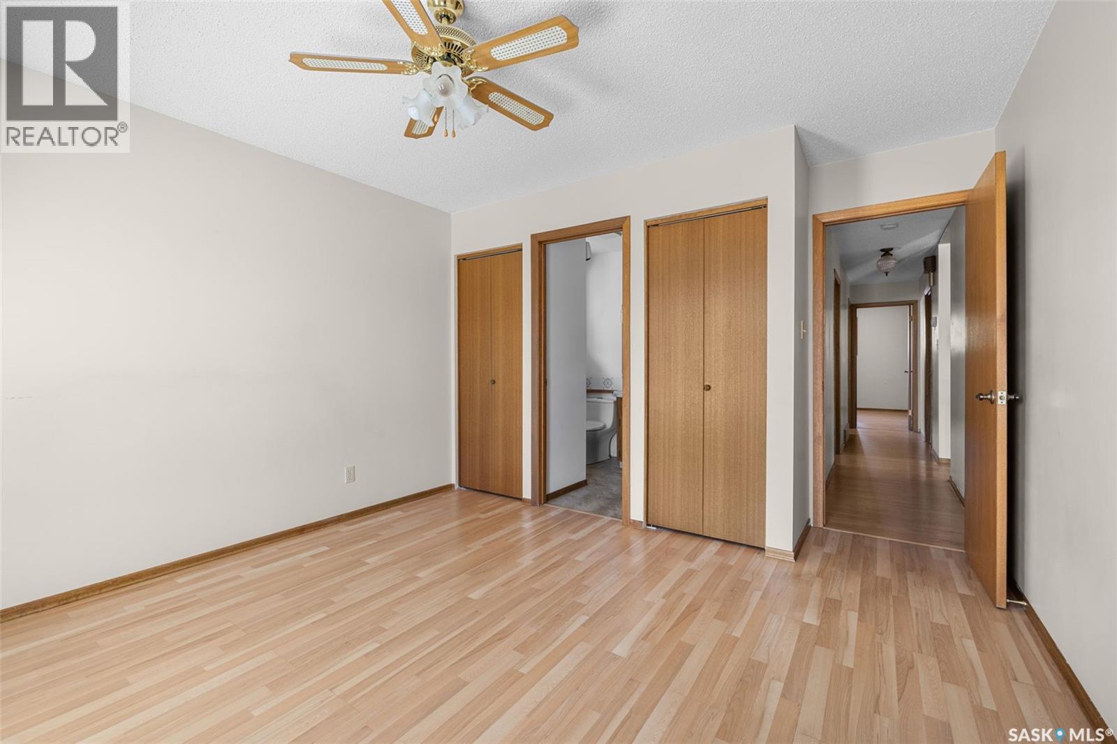 21 Merlin Crescent N, Regina, Saskatchewan  S4R 3E2 - Photo 6 - SK036742