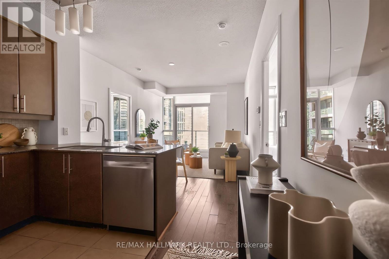 2211 - 18 Harbour Street, Toronto, Ontario M6J 2Z6 - Photo 11 - C13161784