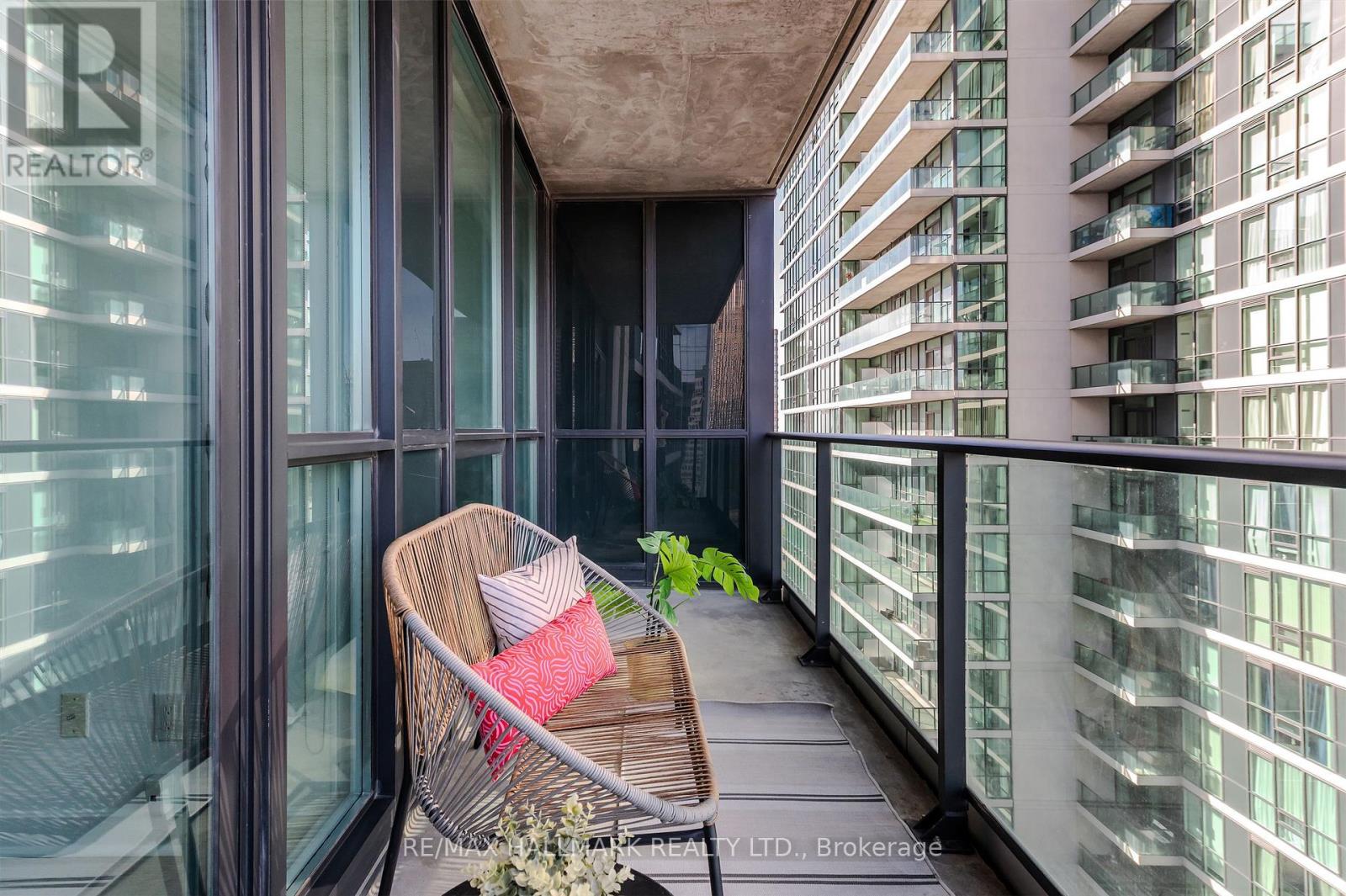 2211 - 18 Harbour Street, Toronto, Ontario M6J 2Z6 - Photo 20 - C13161784