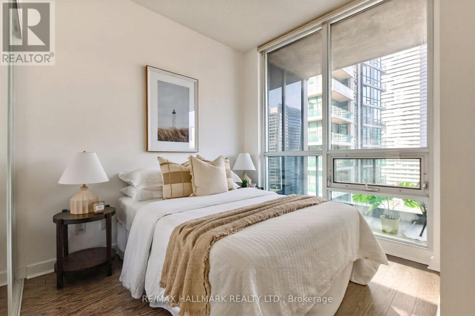 2211 - 18 Harbour Street, Toronto, Ontario M6J 2Z6 - Photo 30 - C13161784