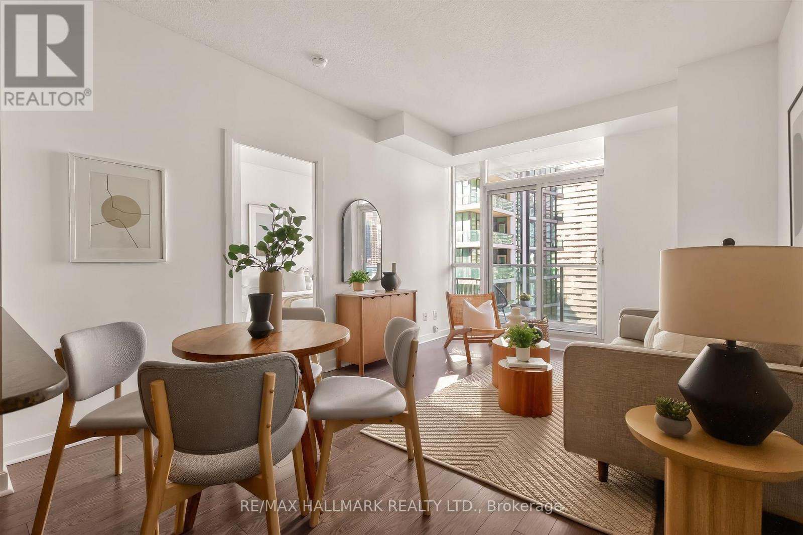 2211 - 18 Harbour Street, Toronto, Ontario M6J 2Z6 - Photo 8 - C13161784