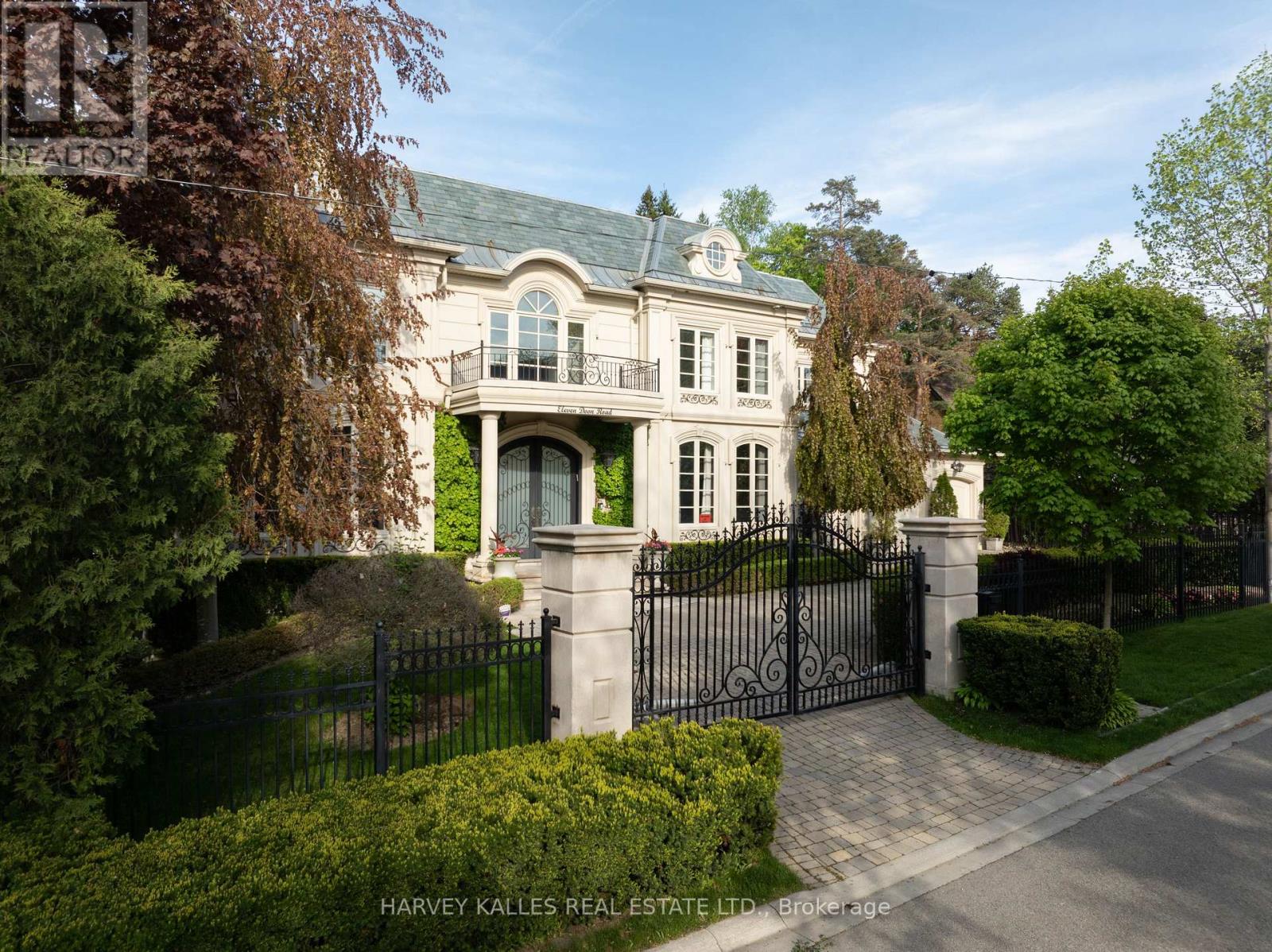 11 Doon Road, Toronto, Ontario  M2L 1M1 - Photo 3 - C13162042