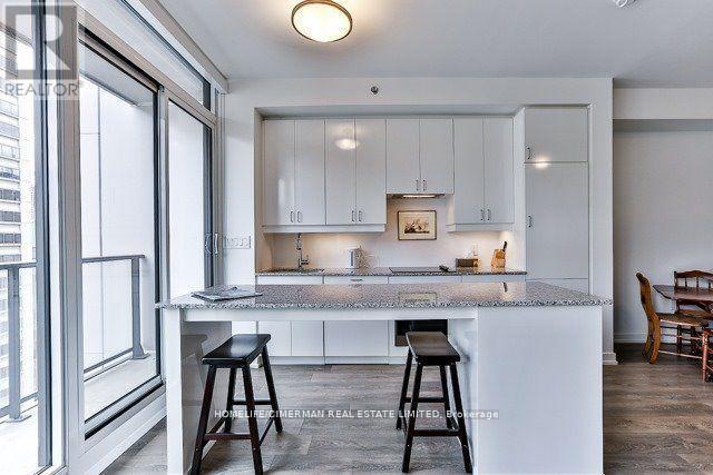 1110 - 426 University Avenue, Toronto, Ontario  M5G 1S9 - Photo 5 - C13162084
