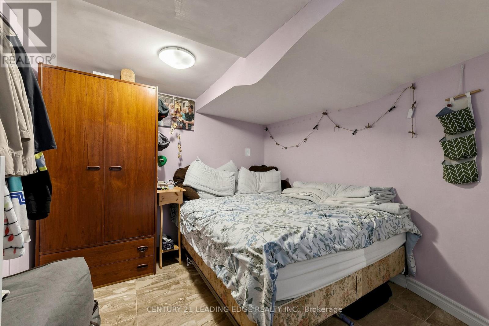 395 Rhodes Avenue, Toronto, Ontario  M4L 3A6 - Photo 19 - E13161746