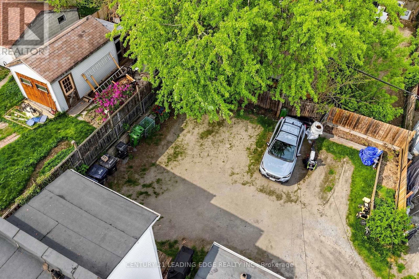 395 Rhodes Avenue, Toronto, Ontario  M4L 3A6 - Photo 22 - E13161746