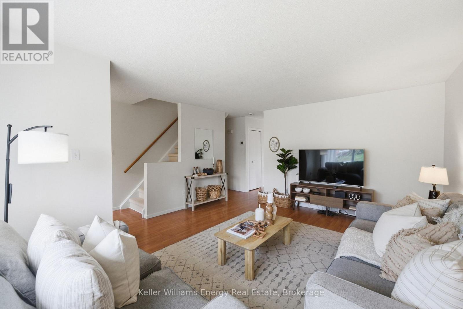441 Maplewood Drive, Oshawa, Ontario  L1G 5R7 - Photo 7 - E13162226
