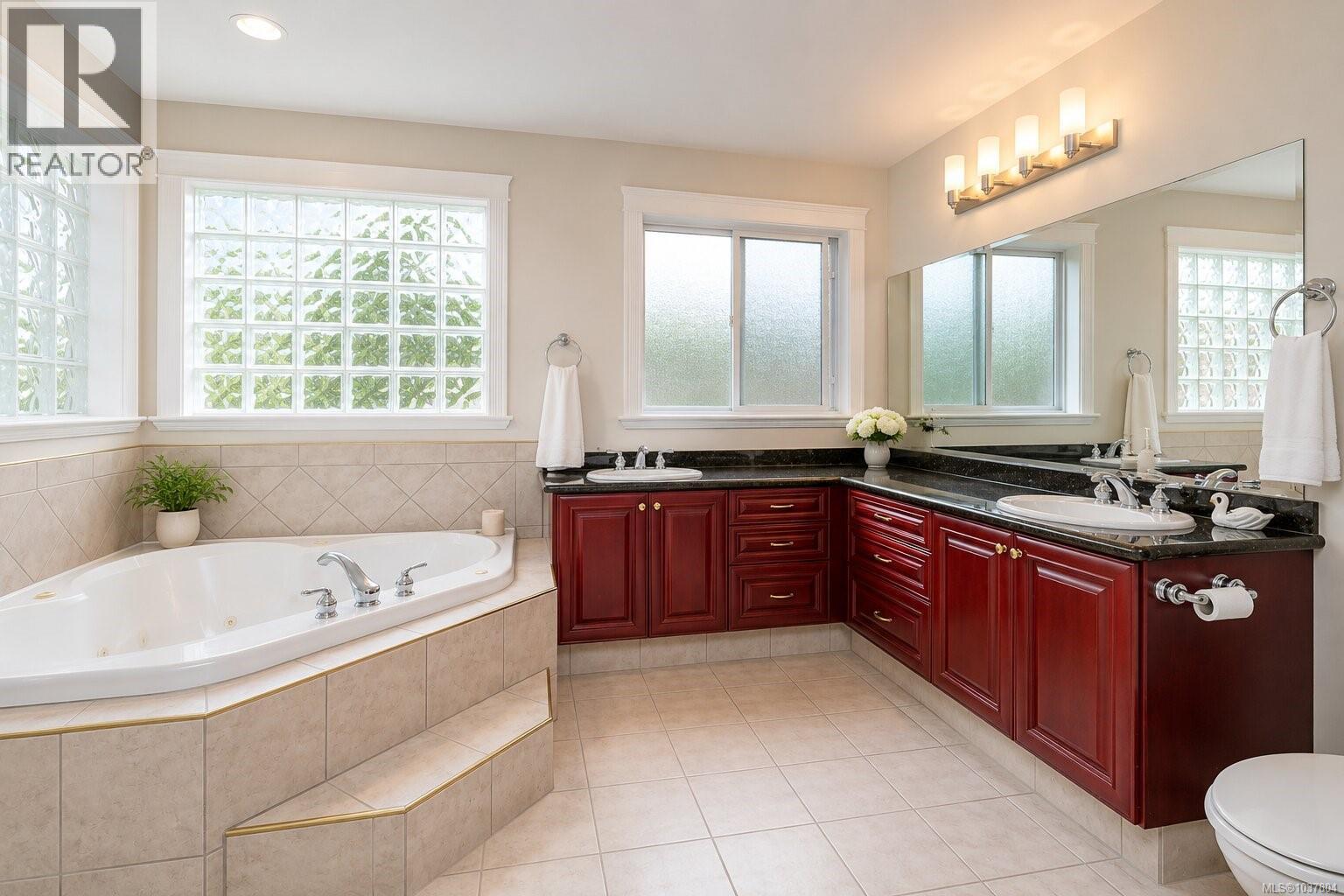 6797 Hampton Pl, Duncan, British Columbia  V9L 6X7 - Photo 3 - 1037804
