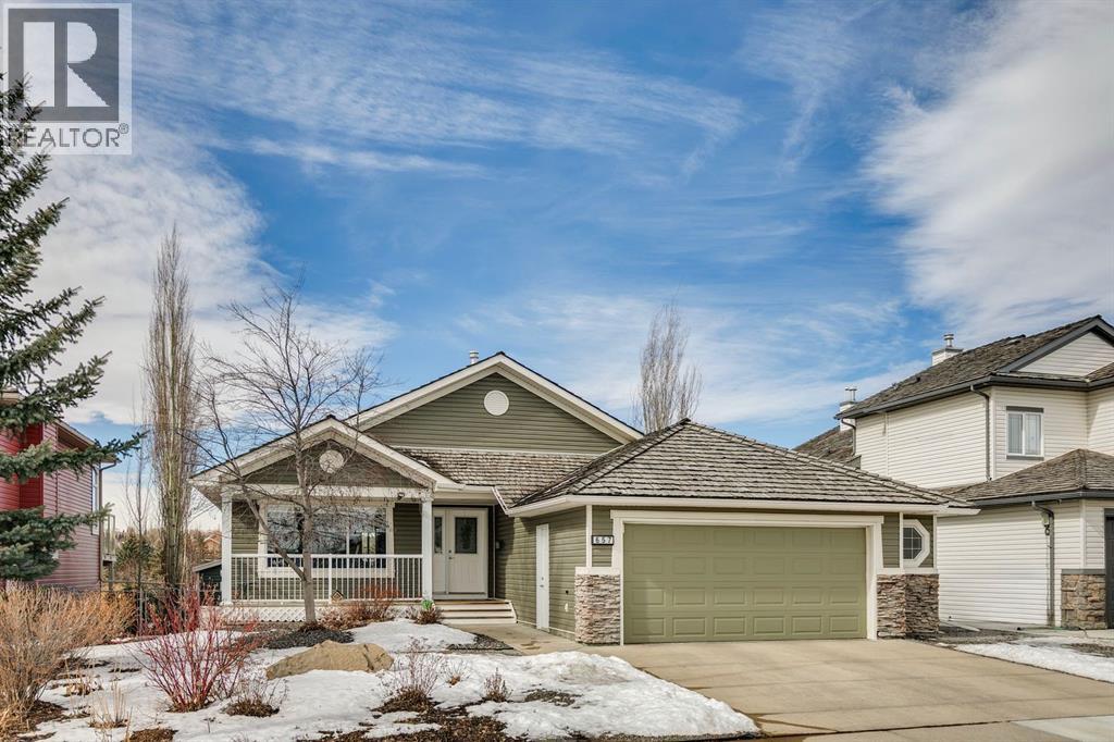 657 Woodside Court NW, Airdrie, Alberta  T4B 2W2 - Photo 1 - A2294361