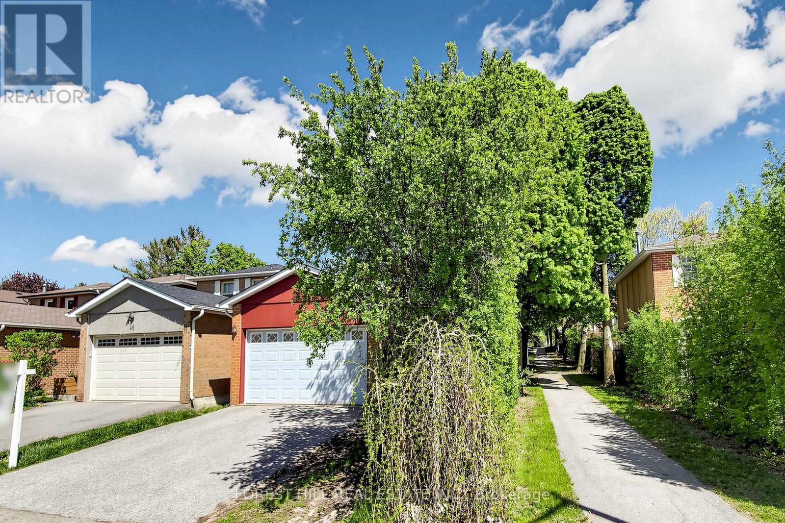 44 Lund Street N, Richmond Hill (North Richvale), Ontario  L4C 5V7 - Photo 2 - N13161842
