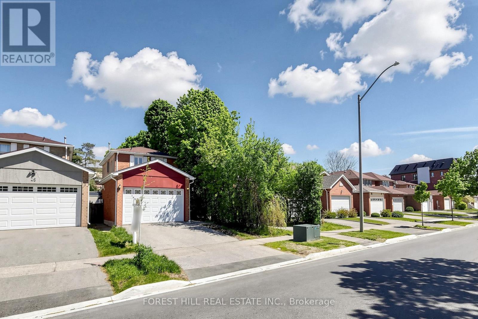 44 Lund Street N, Richmond Hill (North Richvale), Ontario  L4C 5V7 - Photo 3 - N13161842