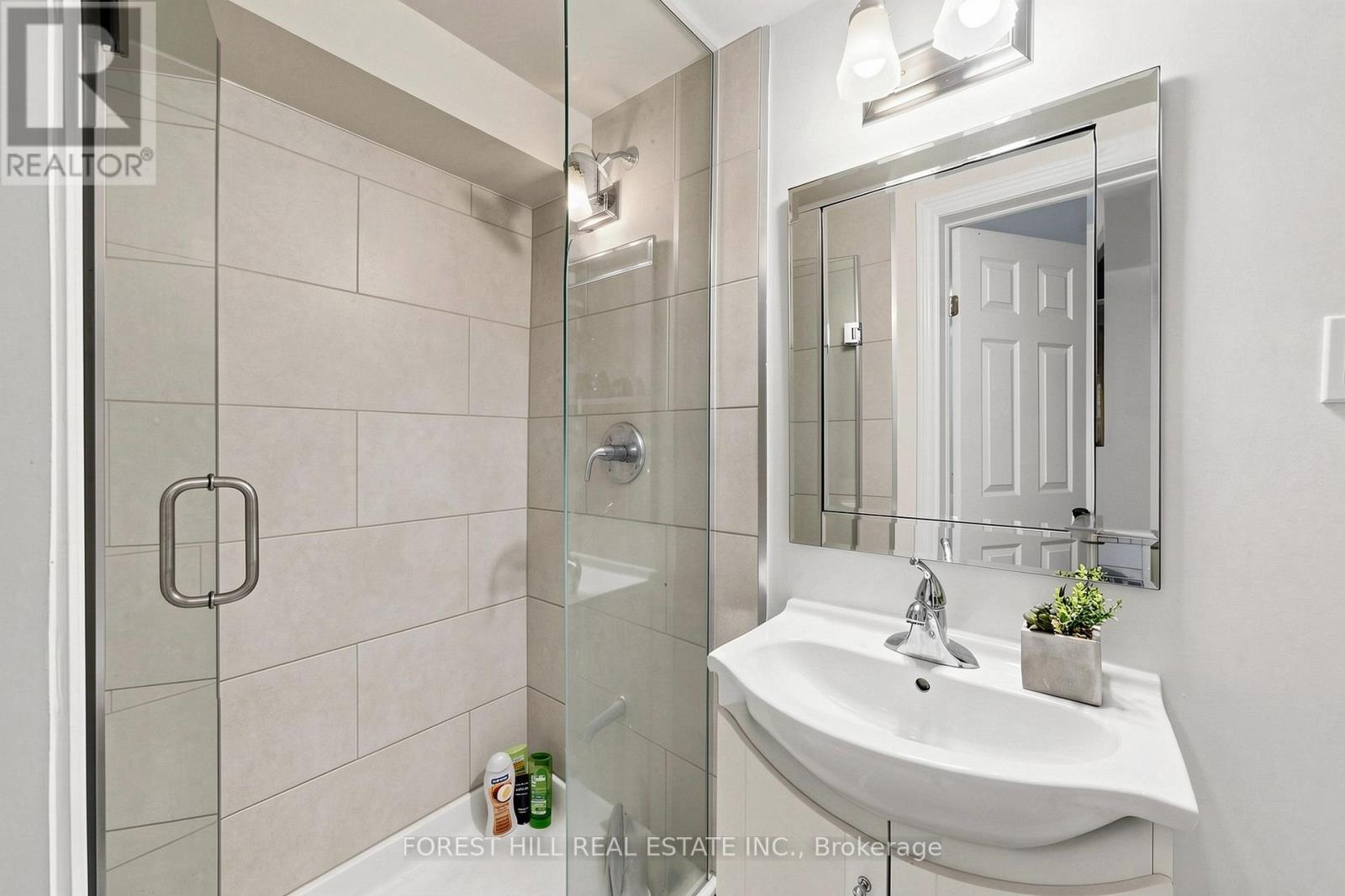 44 Lund Street N, Richmond Hill (North Richvale), Ontario  L4C 5V7 - Photo 42 - N13161842