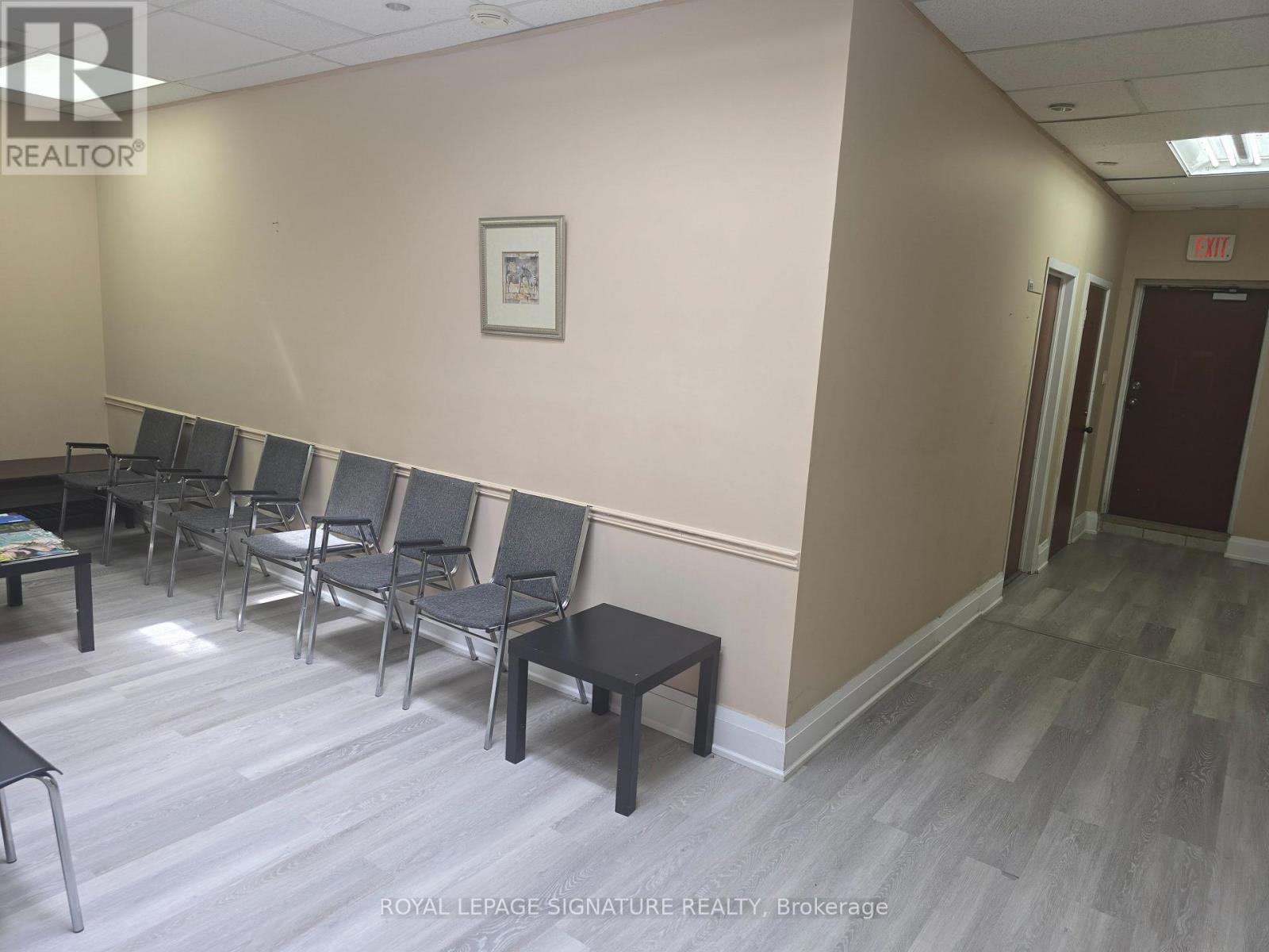 10171 Yonge Street, Richmond Hill (Crosby), Ontario  L4C 1T5 - Photo 4 - N13161896