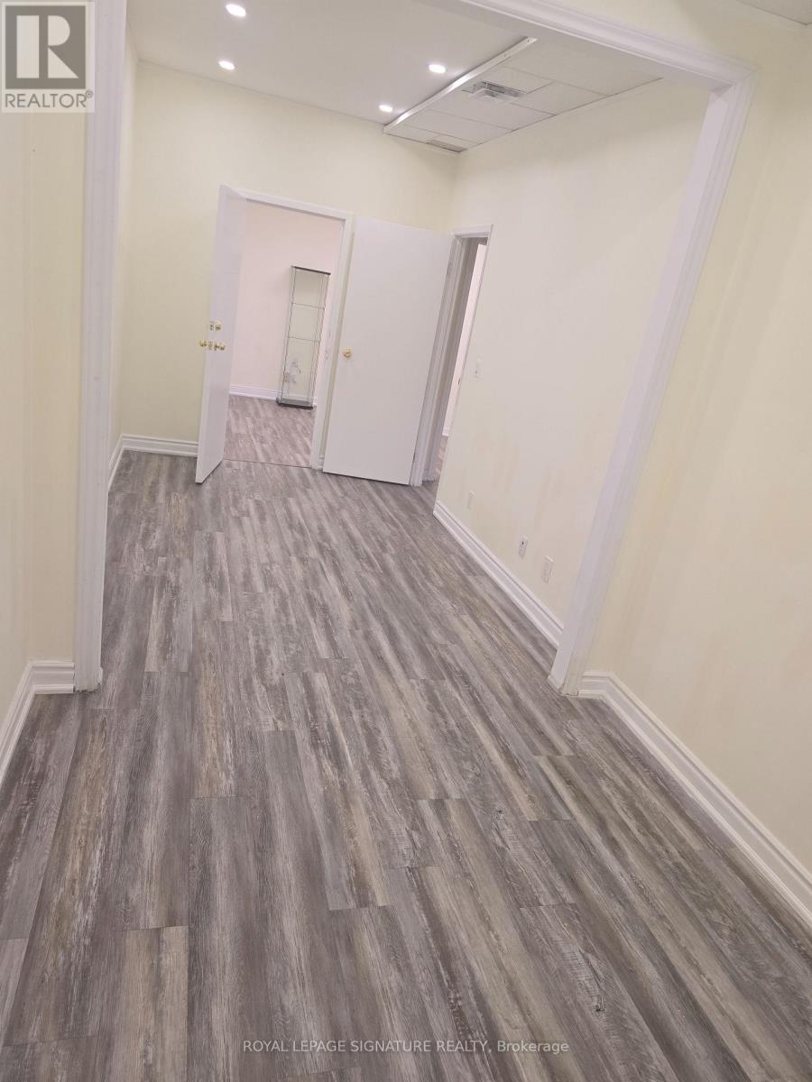 10171 Yonge Street, Richmond Hill (Crosby), Ontario  L4C 1T5 - Photo 5 - N13161896